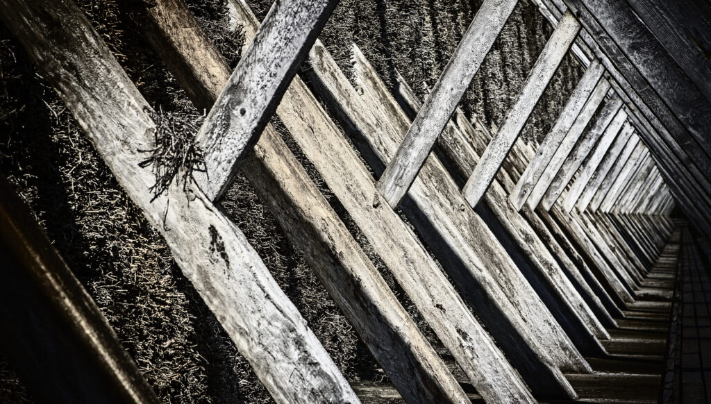 Czy należy impregnować konstrukcję tężni solankowych?